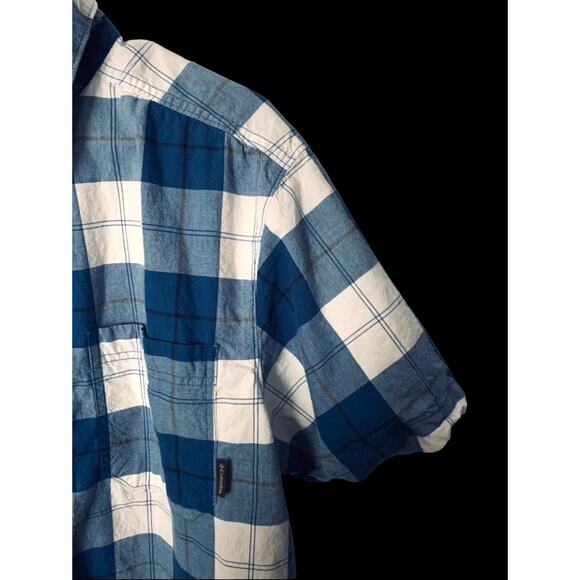 Columbia Sportswear Men’s Short Sleeve Plaid in Blue & White Button-Up Shirt - Picture 7 of 10